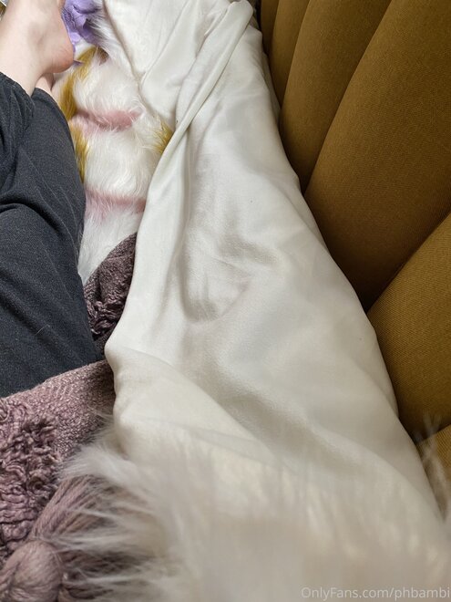 Pics by @onlyforfan_online(2228)