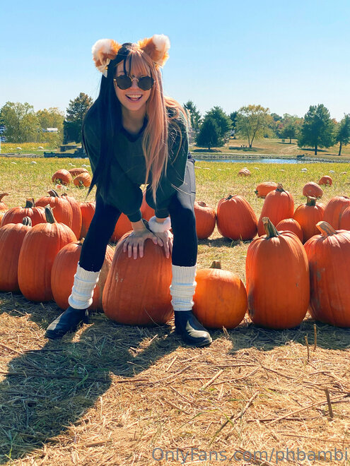 Pics by @onlyforfan_online(2347)