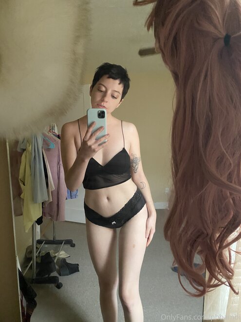 Pics by @onlyforfan_online(2396)