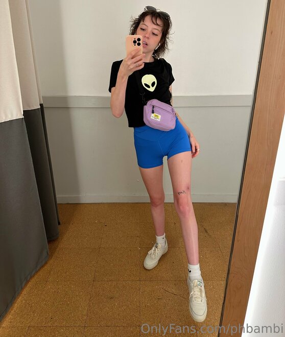 Pics by @onlyforfan_online(2433)