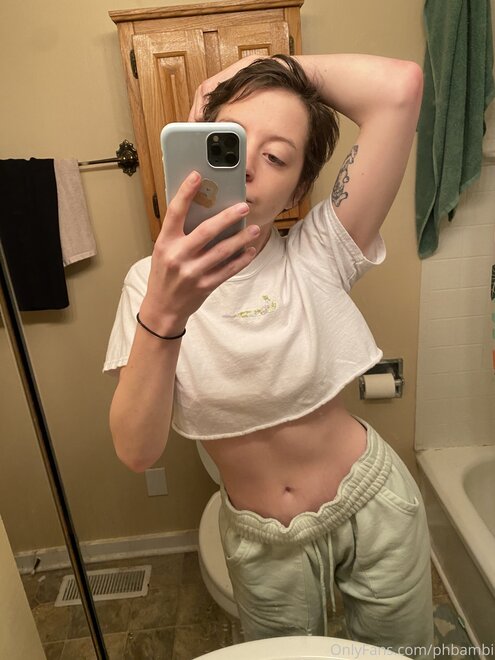 Pics by @onlyforfan_online(2717)