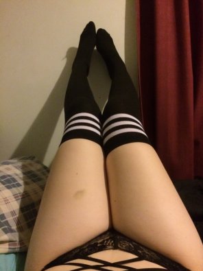 amateur pic [F] New socks and underwear~