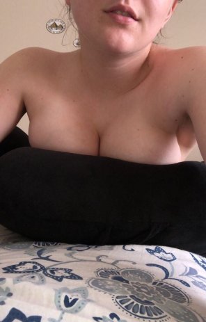 amateur-Foto Come lay with me?