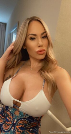 oliviaaustinxxx-06-04-2022-1340577135-I ❤️ it when you call me a good girl🥰 because we both know that I’m not…😈