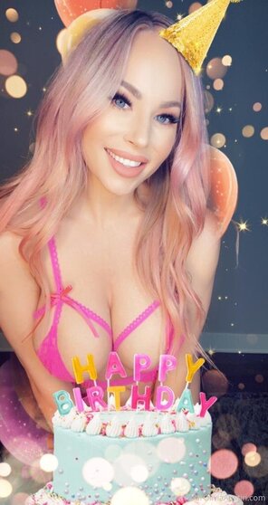 amateur pic oliviaaustinxxx-21-08-2020-743304730-Babes Guess what I have a birthday present for you on my birthday week 🥰 once we reac