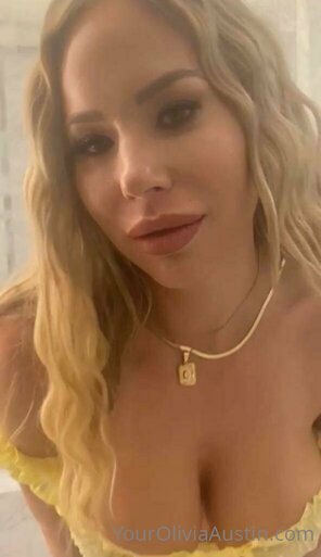 zdjęcie amatorskie oliviaaustinxxx-22-04-2022-2433030687-Ohhhhh my gosh.. I have to stop sucking👄 so much D…🍆 I just burrrrrped just now an