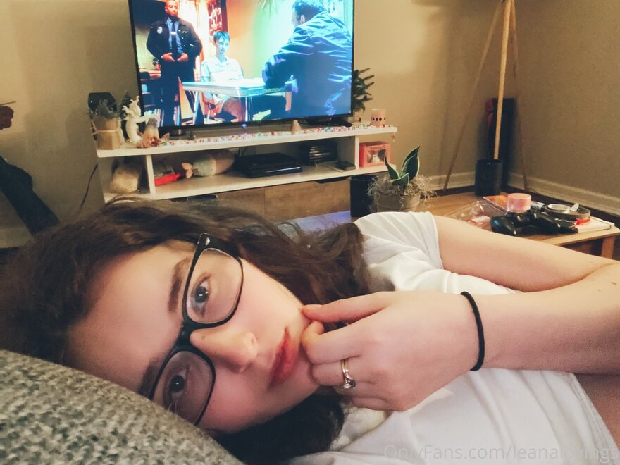 leanalovings-19-06-2020-68249925-Netflix and Chill