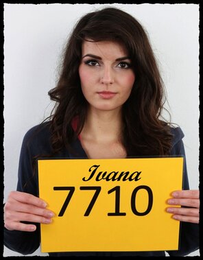 アマチュア写真 7710 Ivana (1)