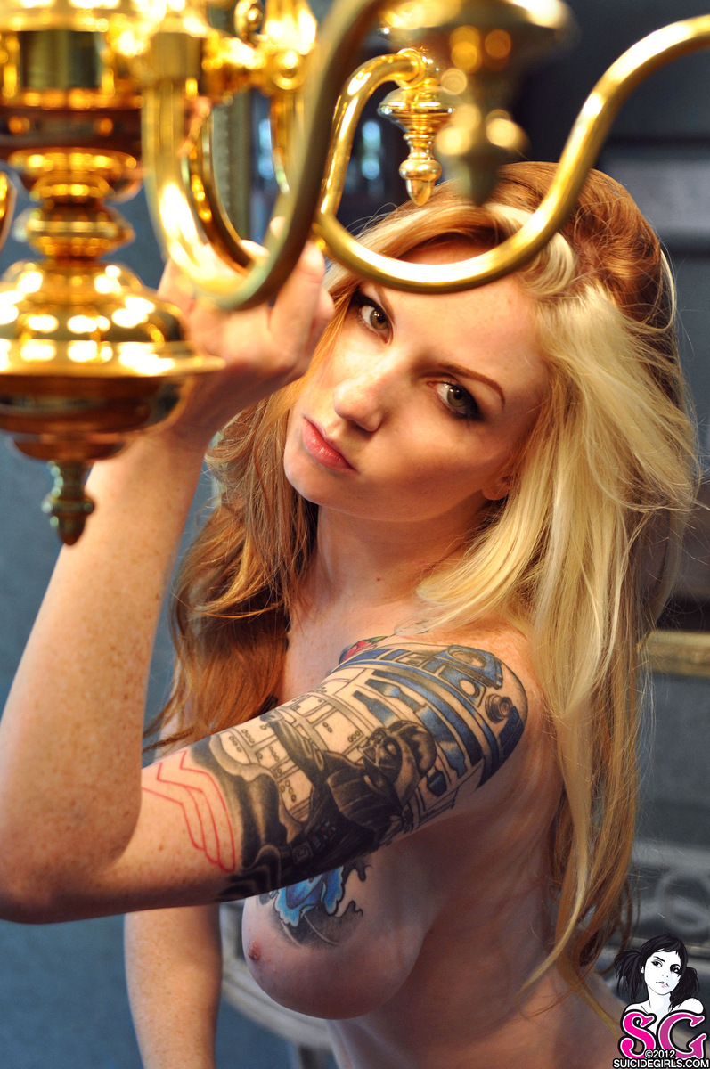 amateur photo Zmpab4I9_o