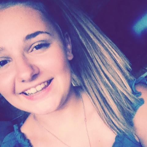 amateur photo 1095040_1401139510103223_1892067743_n