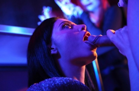 amateur photo 95360351_010_f7ba