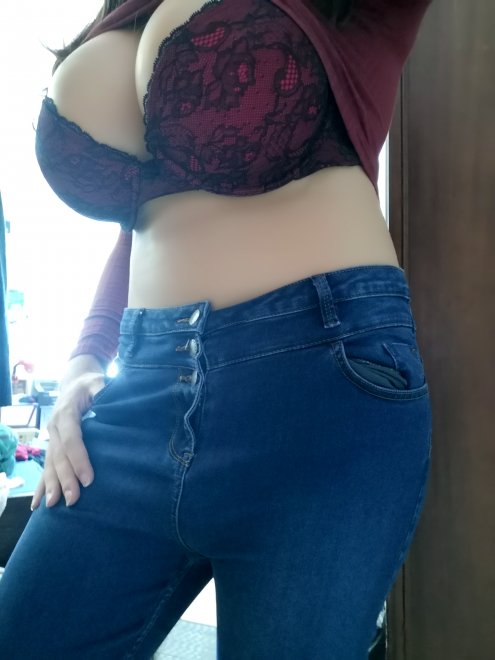 I don't know how they manage to look even bigger on this one [F]