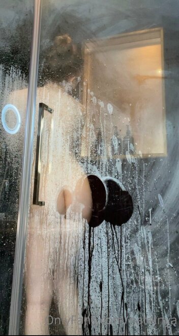 Pics by @onlyforfan_online(296)