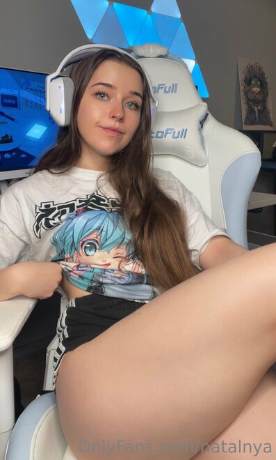 Pics by @onlyforfan_online(342)