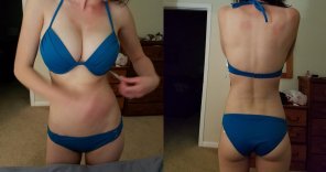 foto amatoriale Showing off new bikini