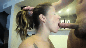 photo amateur Forcing it down her throat