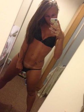 foto amateur Wales teen has fun with her phone