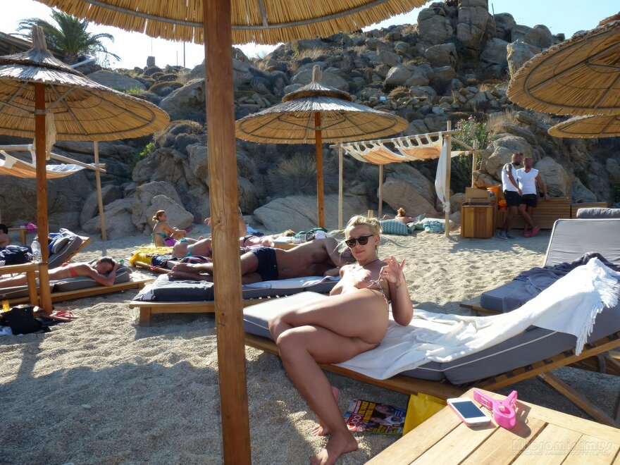 LetsGoToTheBeach-004-topaz-faceai-enhance-2.2x