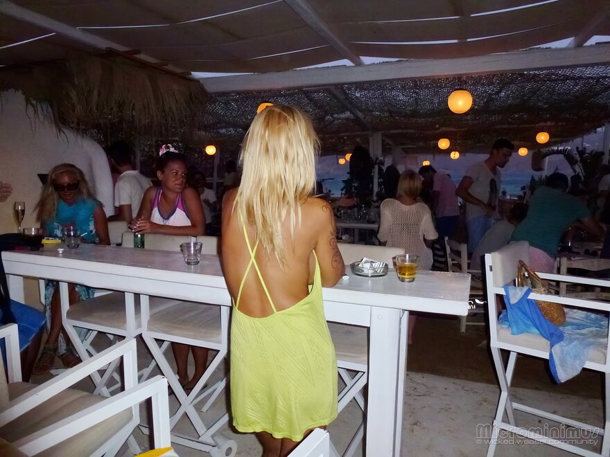 MyFavouriteDress-007-topaz-faceai-enhance-2.7x