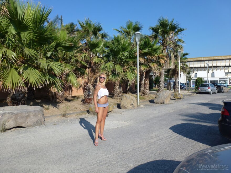 RandomSummer-009-topaz-faceai-enhance-1.9x