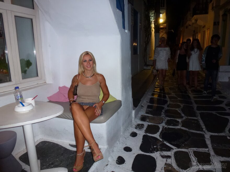 RandomSummer-014-topaz-faceai-enhance-2.2x