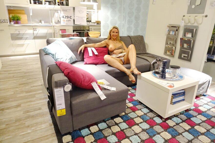 猪tFoirShoping-009-topaz-faceai-enhance-1.9x