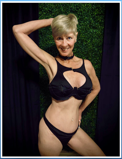 ‎Exposed V4.‎57 nude