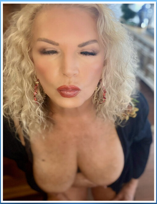 ‎Exposed V4.‎128 nude