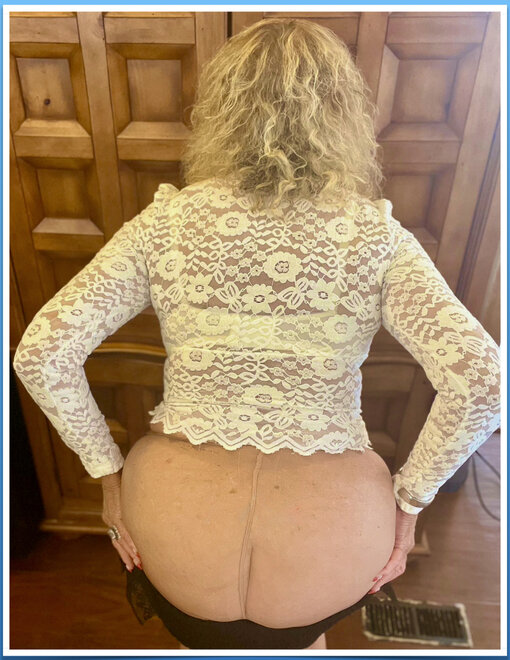 ‎Exposed V4.‎130 nude