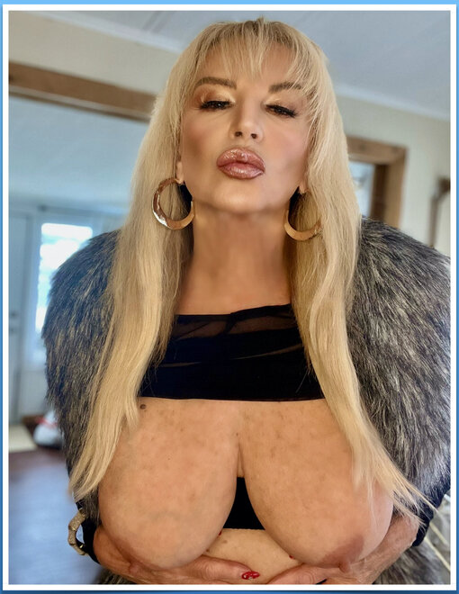 ‎Exposed V4.‎153 nude