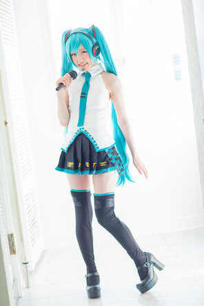 foto amateur [@factory (Tsuchiya Asami)] MikuCos (Vocaloid)_836530-0054