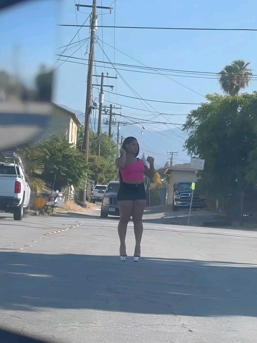 amateur photo 1758323952244