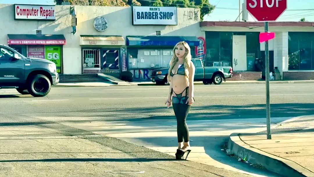 amateur photo 1758600233947