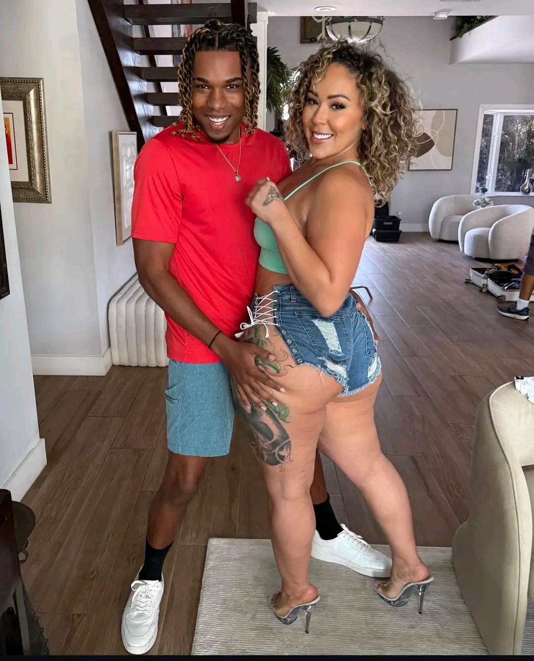 amateur photo 1758750803406