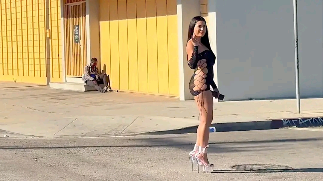 amateur photo 1758764654423