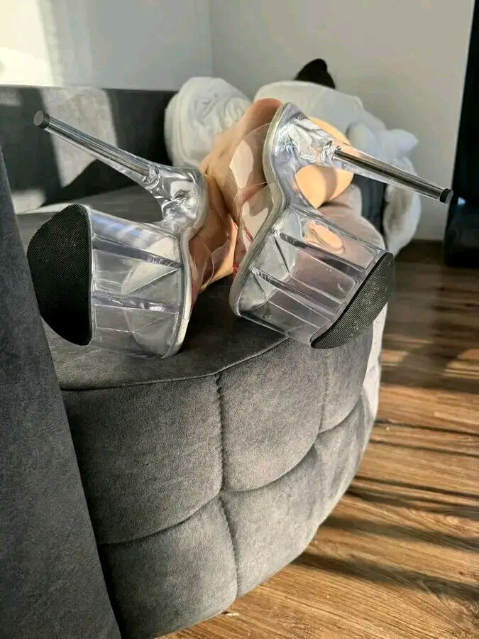 amateur photo 1758779827188