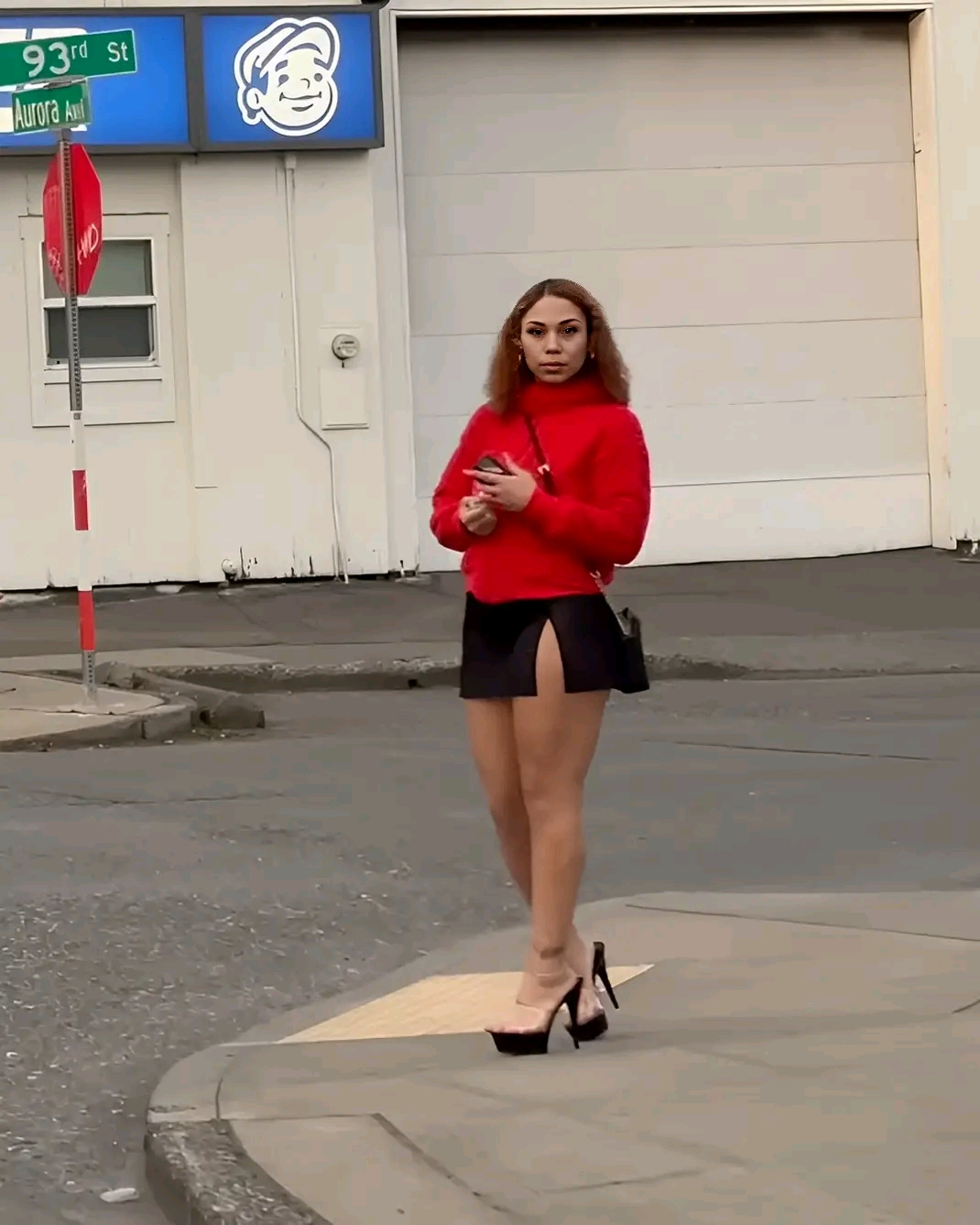 amateur photo 1762221806102