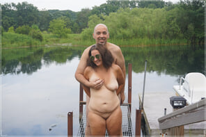 foto amateur Amateur Couple Missy and George Outdoor Fun