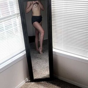 foto amadora [f] 6â€™1 Being Tall gives a whole new meaning to body mirror ðŸ˜œ