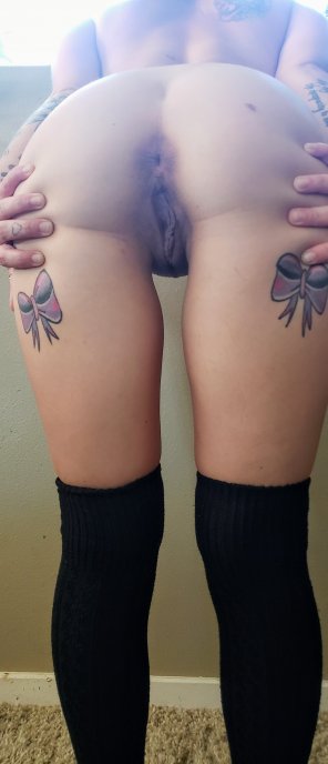 amateur-Foto Is thigh high Thursday a thing? Can we make it one if not?!