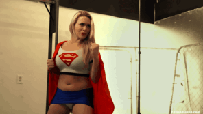 amateur pic PaunsonUZ - Supergirl Mia Malkova