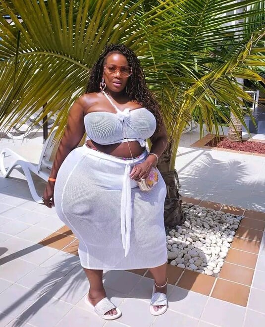 401125457_303833855870523_2412232721521468530_n (1) nude