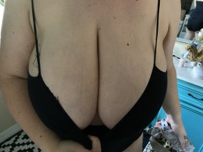 photo amateur Thought you needed a little more cleavage