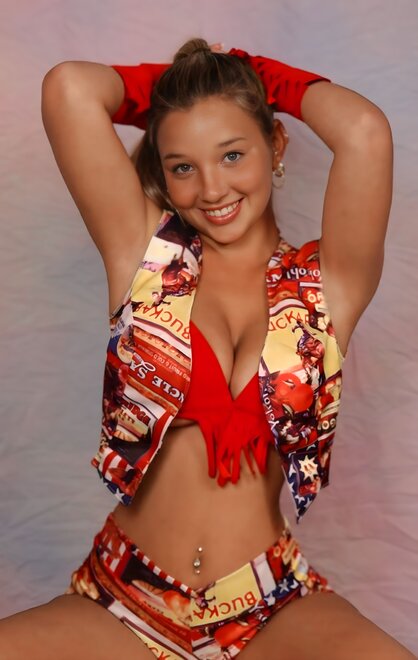 Christina Lucci 214~12