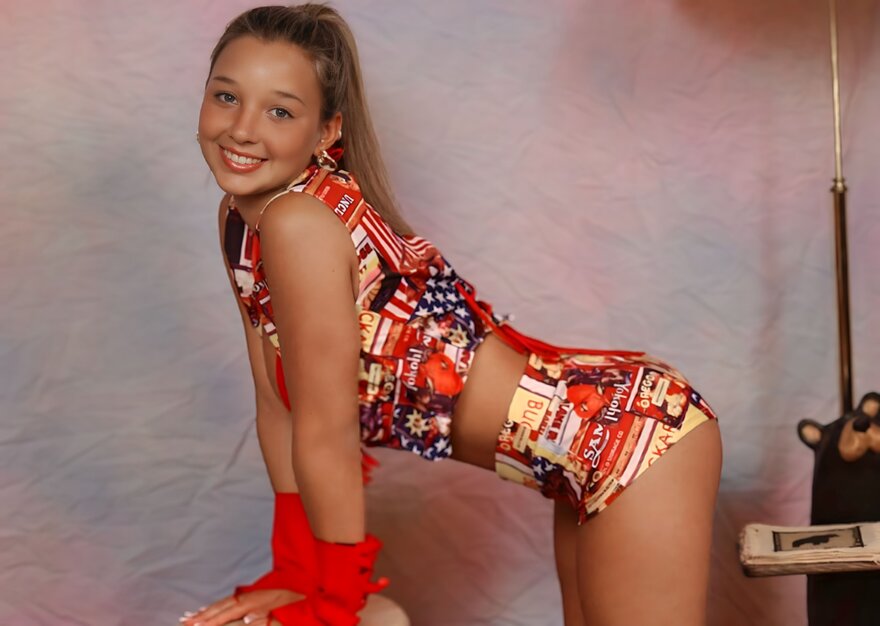 Christina Lucci 214~14