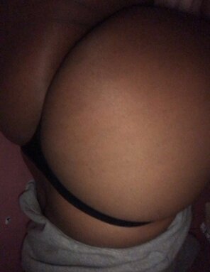 photo amateur Do you like what I'm hiding under the quilt? [F]18