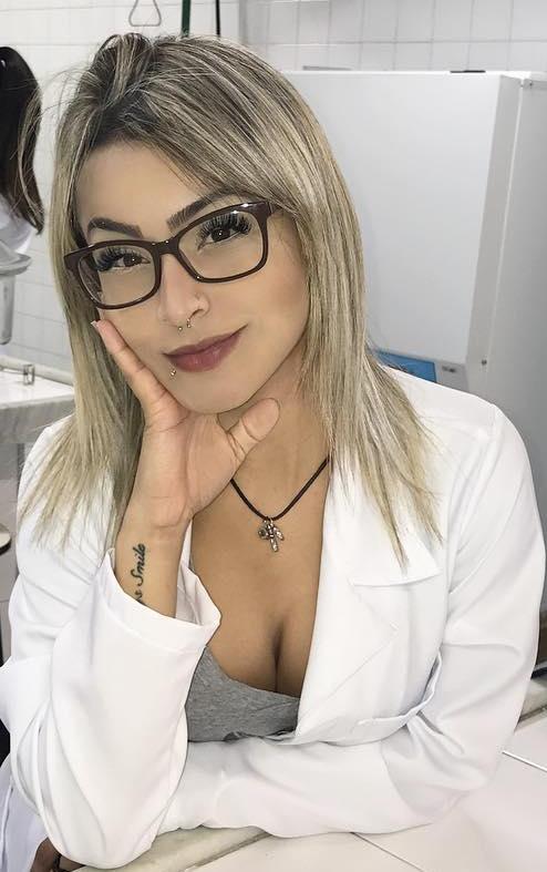 Sexy Female Doctors - sexy doctor with piercing Porn Pic - EPORNER