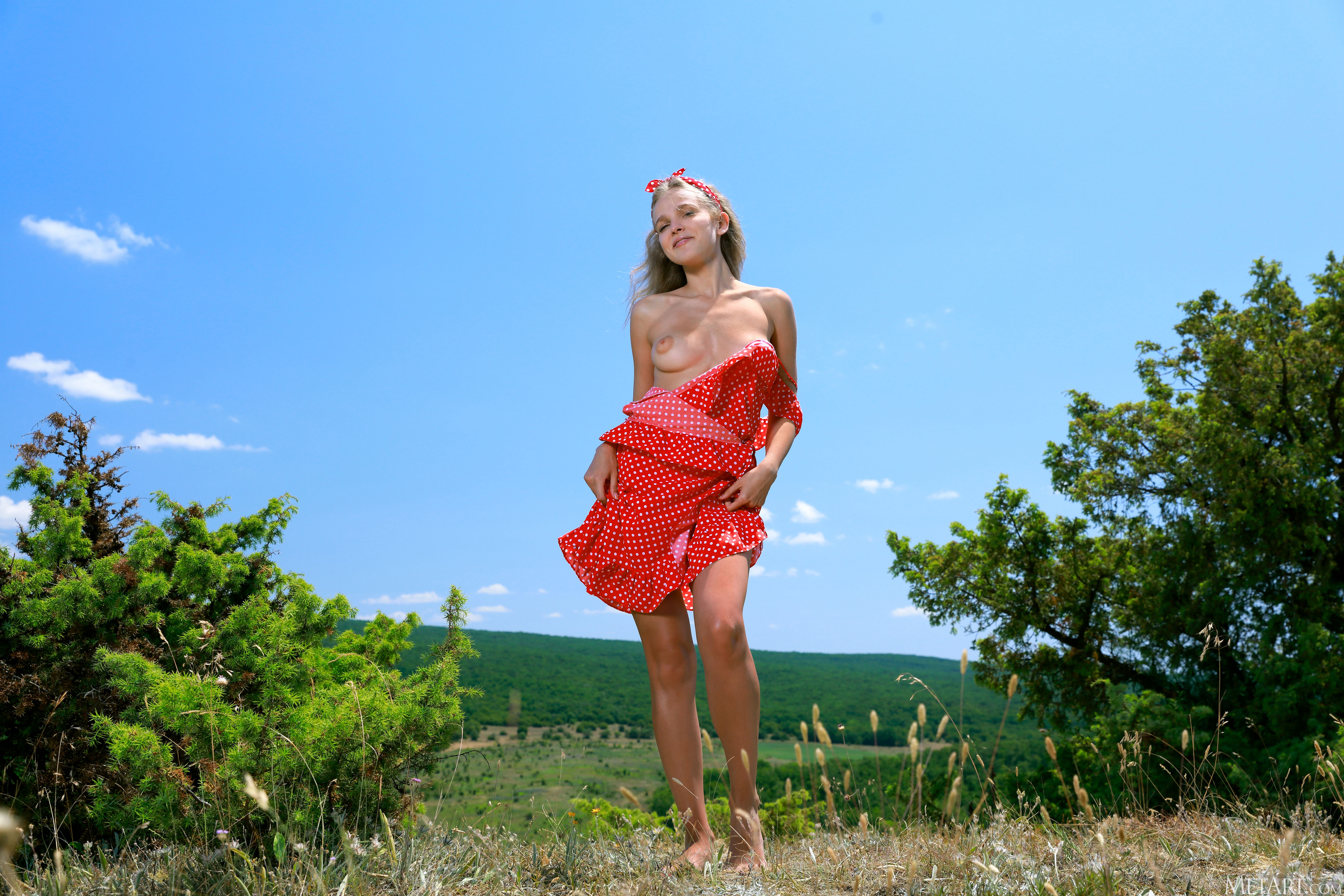 amateur photo MetArt_Countryside-Charm_Xenia_high_0014