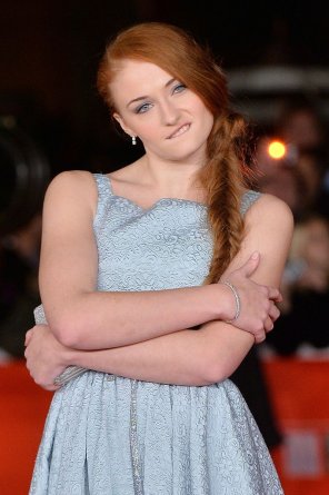 Sophie Turner trying to pull off a Natalie Dormer