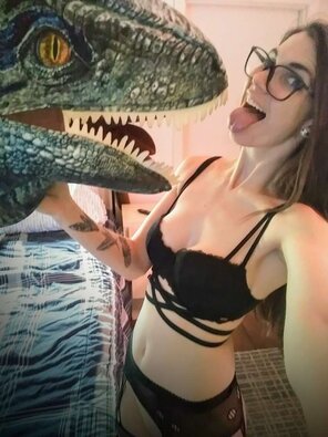 amateur photo [F] Jurassic Park and chill anyone?